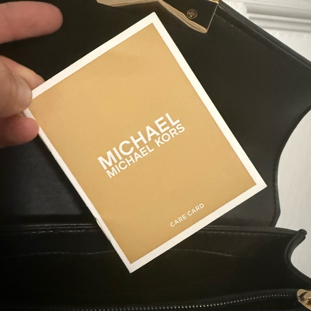 Michael Kors Black Quilted Shoulder Bag - Picture 4 of 8
